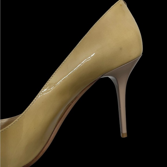 Jimmy Choo Light Mustard Patent Leather Pumps Size 40 (10 USA) - Picture 12 of 14
